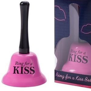 KISS BELL